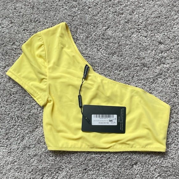 Pretty Little Thing Size 0 Lemon One Shoulder Sleeve Bikini Top Only NWT - Picture 6 of 7